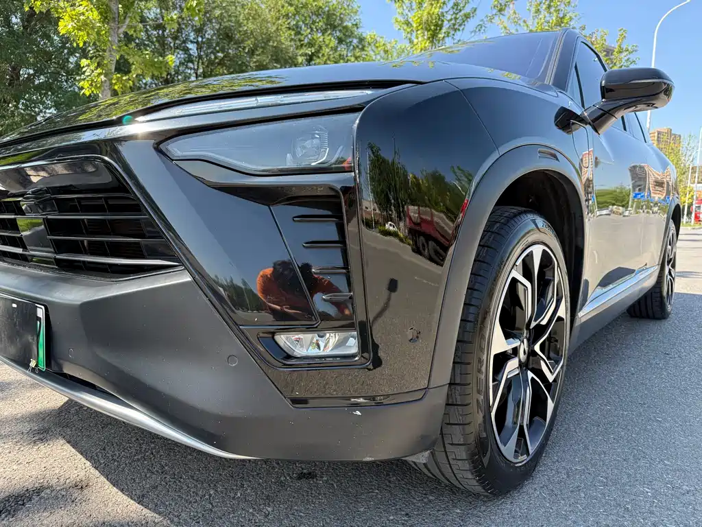 NiO ES8 2020 415km Signature Edition Six Seater купить на сайте DeffCars