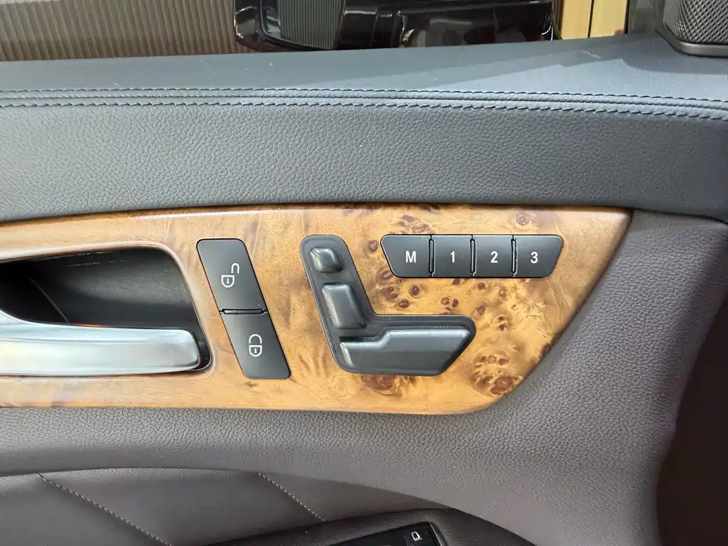 Mercedes CLS 2012 300 CGI купить на сайте DeffCars