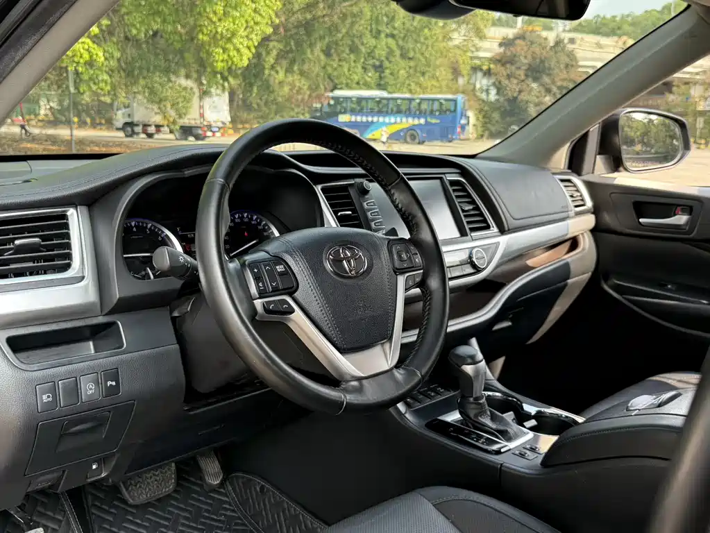 Highlander 2021 2.0T four-wheel drive luxury version 7 seats купить на сайте DeffCars
