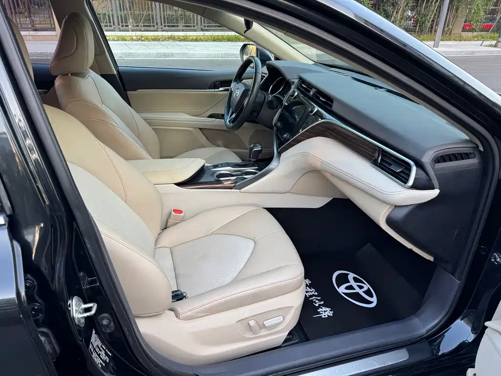 Camry 2019 facelift 2.0G Deluxe Edition купить на сайте DeffCars