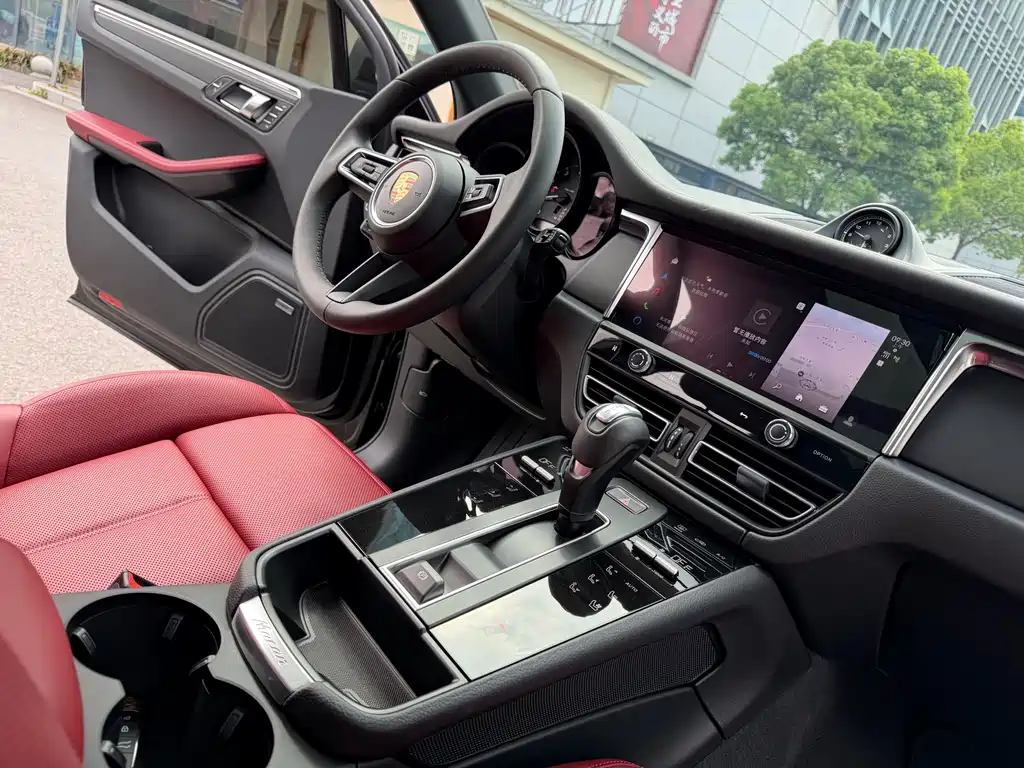 Macan 2026 Macan 2.0T Dream Edition купить на сайте DeffCars