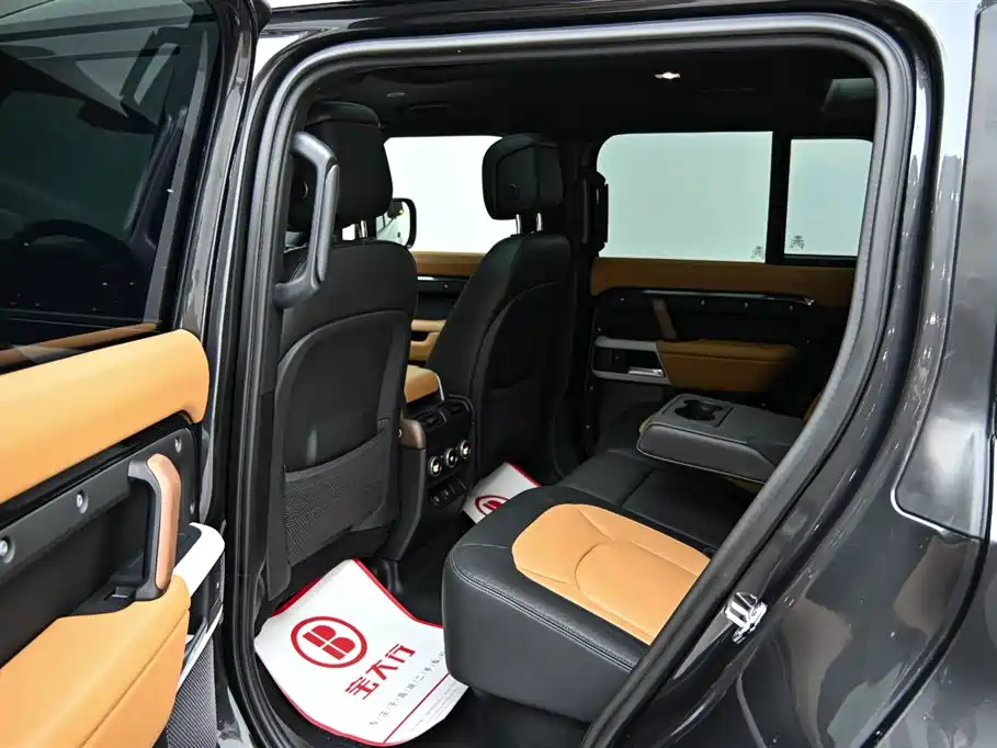 Land Rover Defender 2024 110 3.0T P400 X-DYNAMIC HSE купить на сайте DeffCars