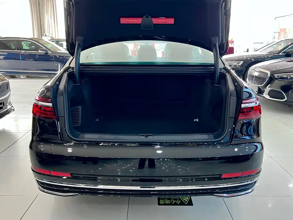 Audi A8 2025 A8L 50 TFSI quattro Premium Selection купить на сайте DeffCars