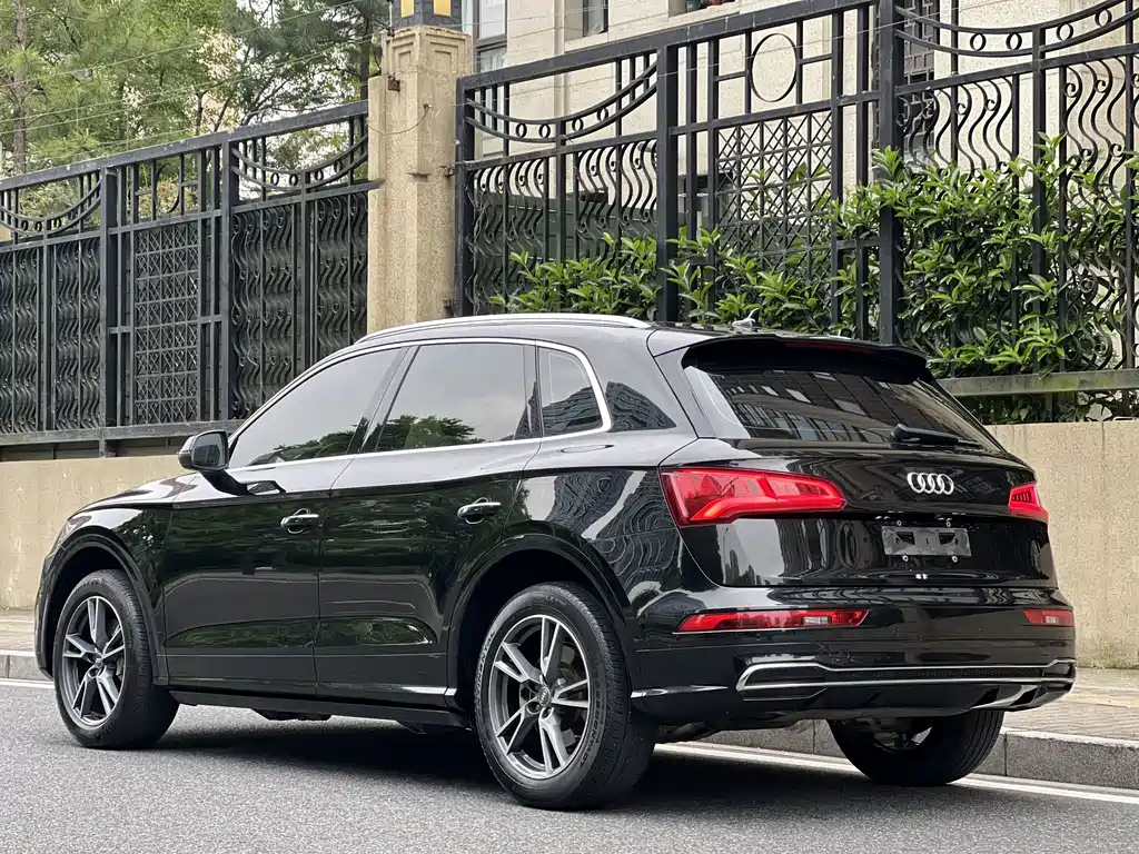 Audi Q5L 2020 45 TFSI exclusive and fashionable model купить на сайте DeffCars