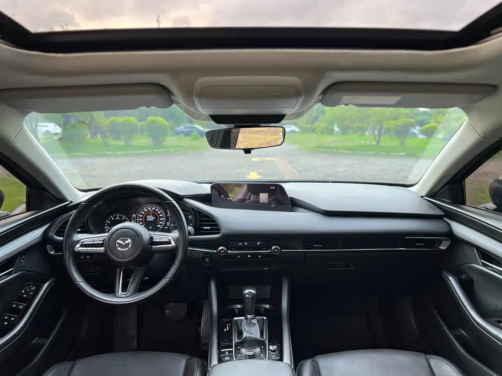 Mazda3 Angkesela 2021 2.0L Automatic Premium Edition купить на сайте DeffCars