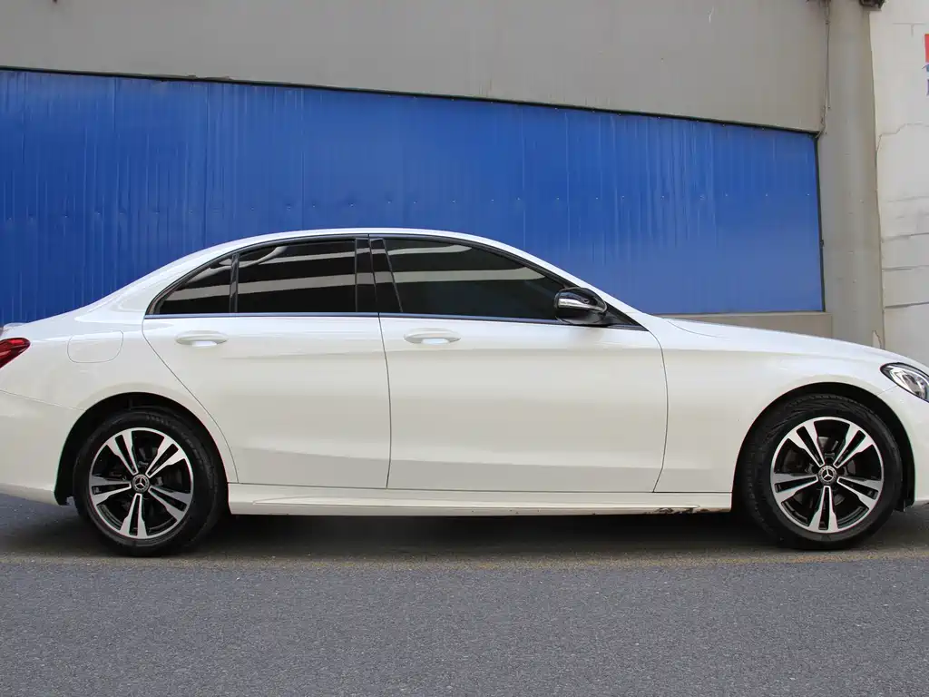 Mercedes-Benz C-Class 2018 C 200 Sports Edition купить на сайте DeffCars