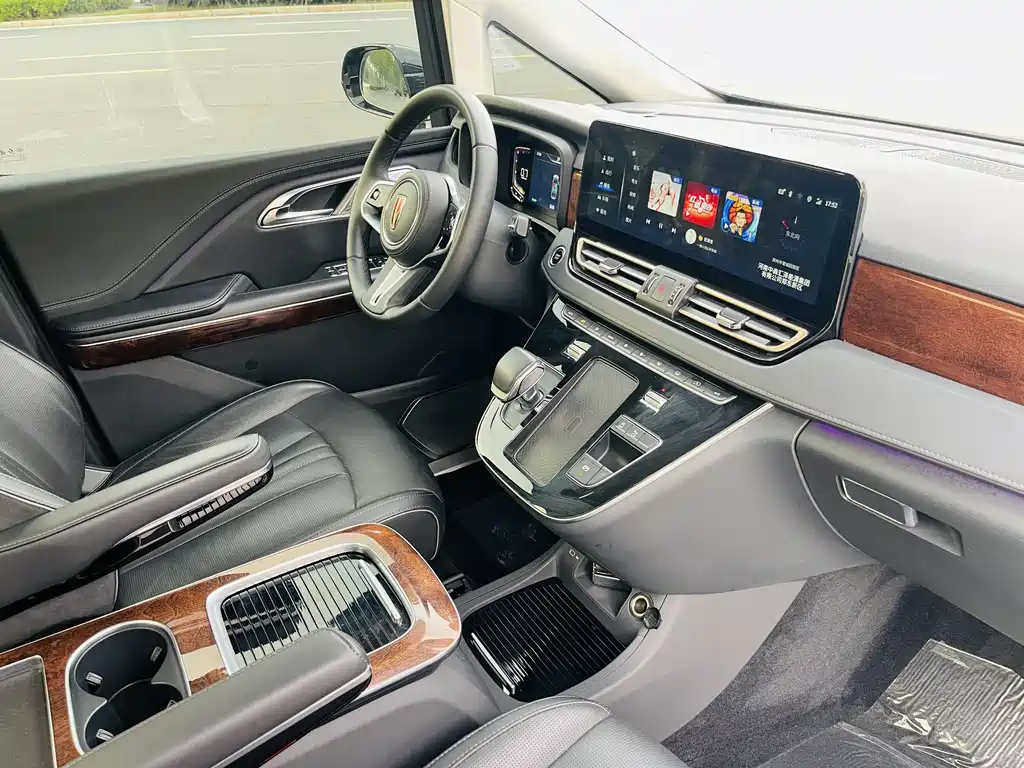 Hongqi HQ9 2023 2.0T Zhilian Flagship Edition купить на сайте DeffCars