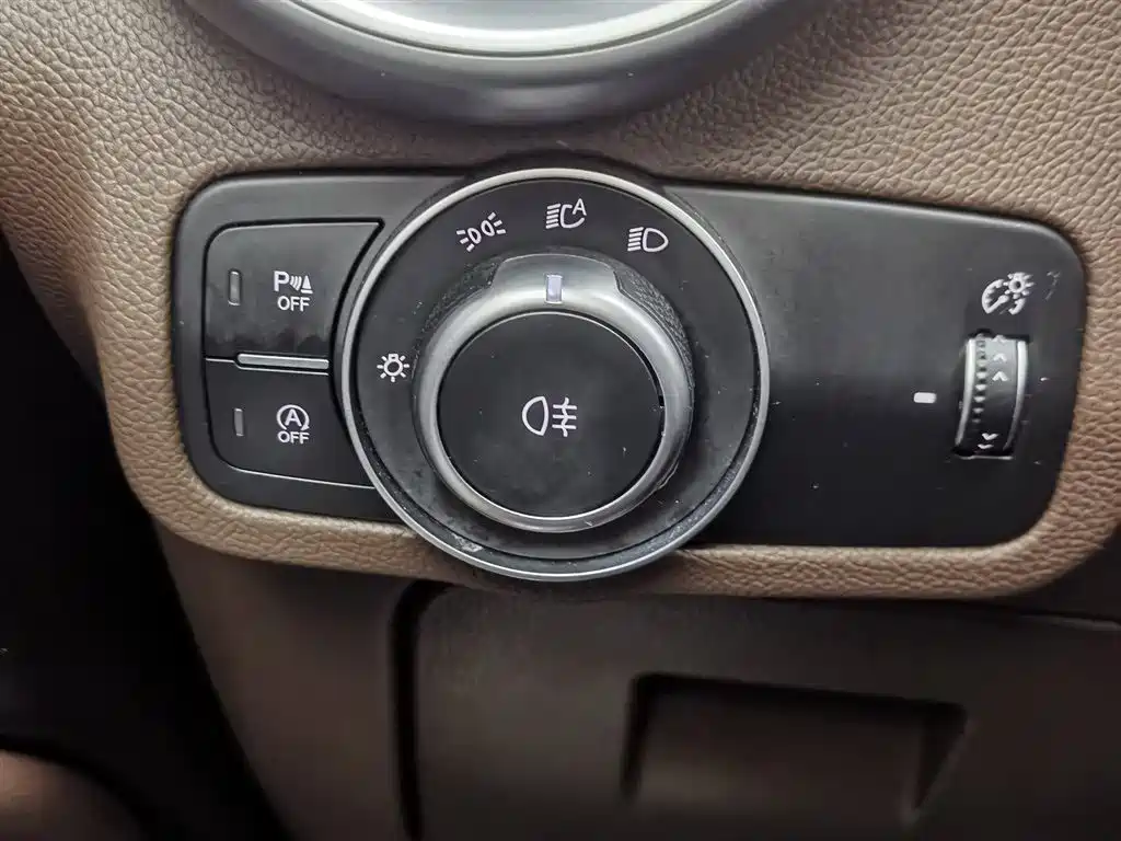 Stelvio 2017 2.0T 280HP Deluxe Edition купить на сайте DeffCars