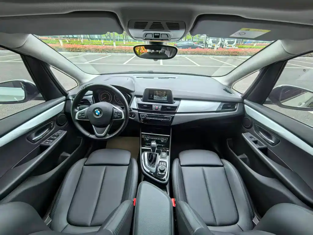 BMW 2 Series Touring 2016 220i Leading Model купить на сайте DeffCars