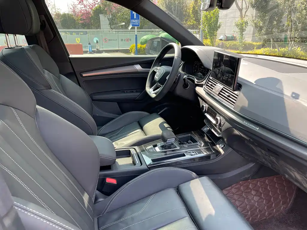 Audi Q5L 2023 40T luxury and dynamic model купить на сайте DeffCars