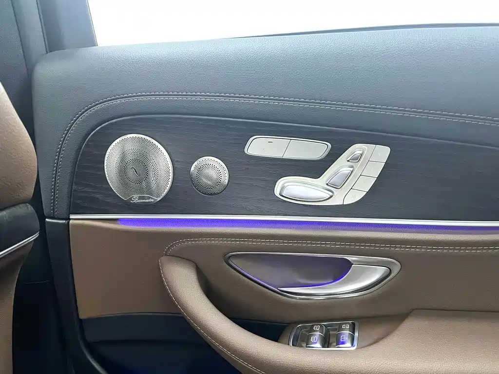 Mercedes-Benz E-Class 2023 E 300 L Sports Luxury купить на сайте DeffCars