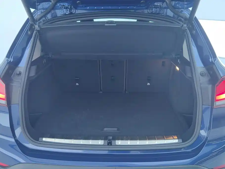 BMW X1 2022 sDrive25Li Leading купить на сайте DeffCars