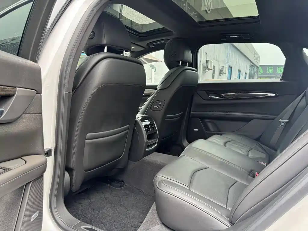 Cadillac CT6 2017 40T luxury model купить на сайте DeffCars
