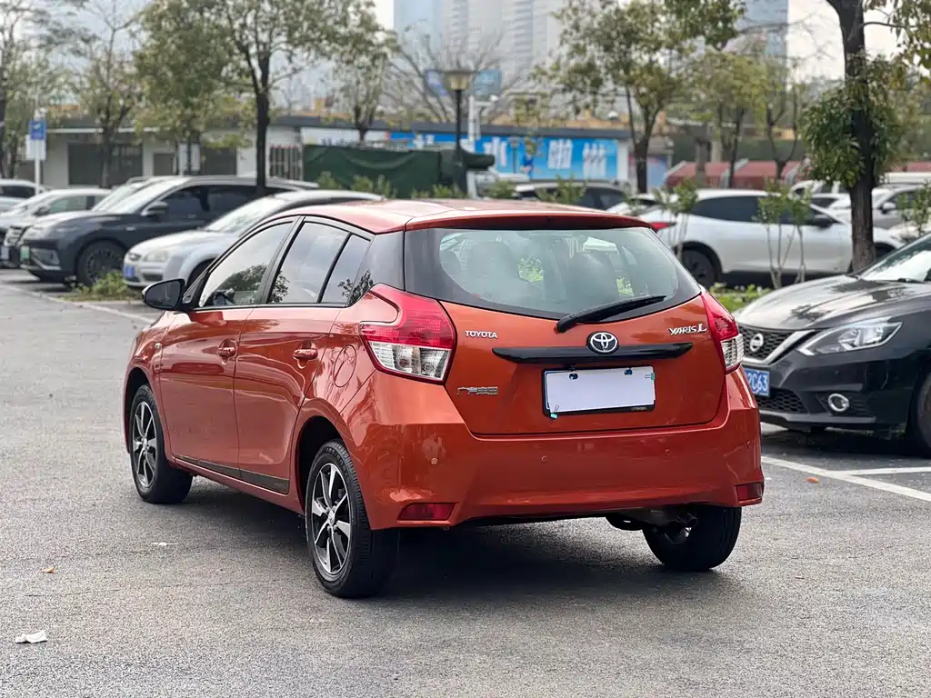 YARiS L 2015 1.5G automatic orange limited edition купить на сайте DeffCars