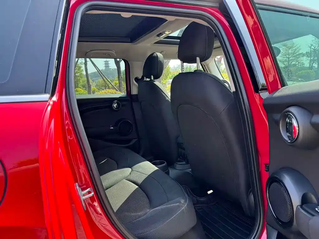 MINI 2018 1.5T ONE five-door version купить на сайте DeffCars