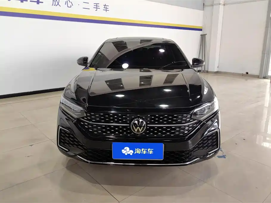 Passat 2023 facelift 330TSI Starry Sky Deluxe Edition купить на сайте DeffCars