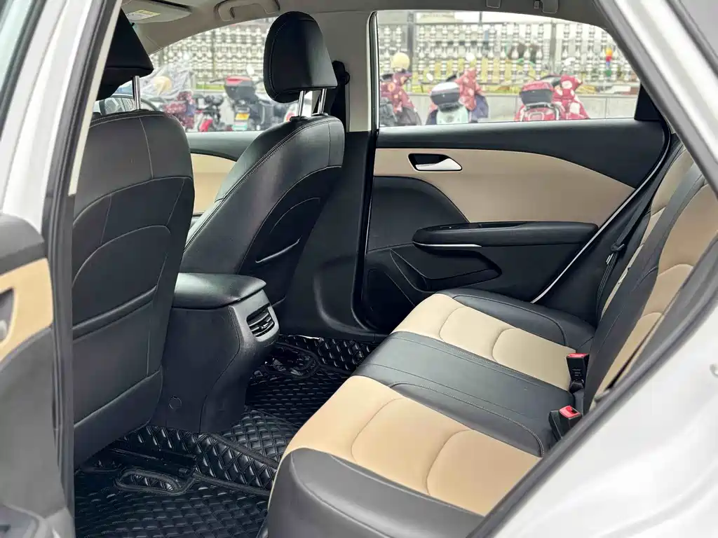 Cruze 2022 320 Automatic Sunroof Edition купить на сайте DeffCars