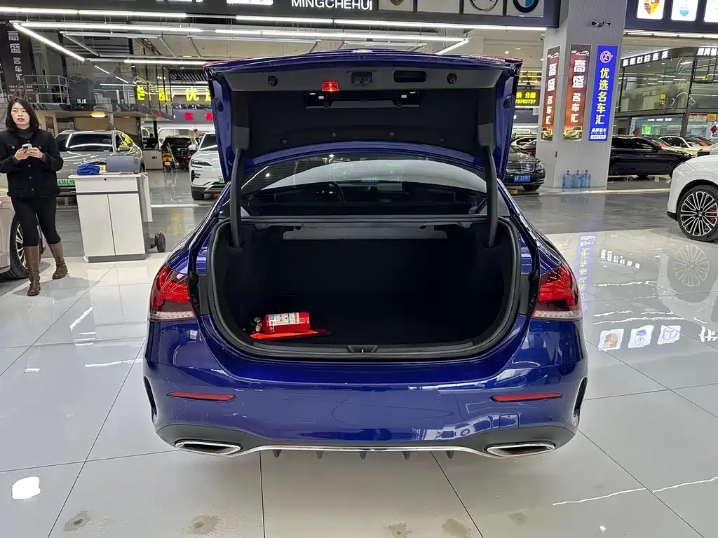 Mercedes-Benz A-Class 2020 Facelift A 200 L Sports Sedan Dynamic Type купить на сайте DeffCars