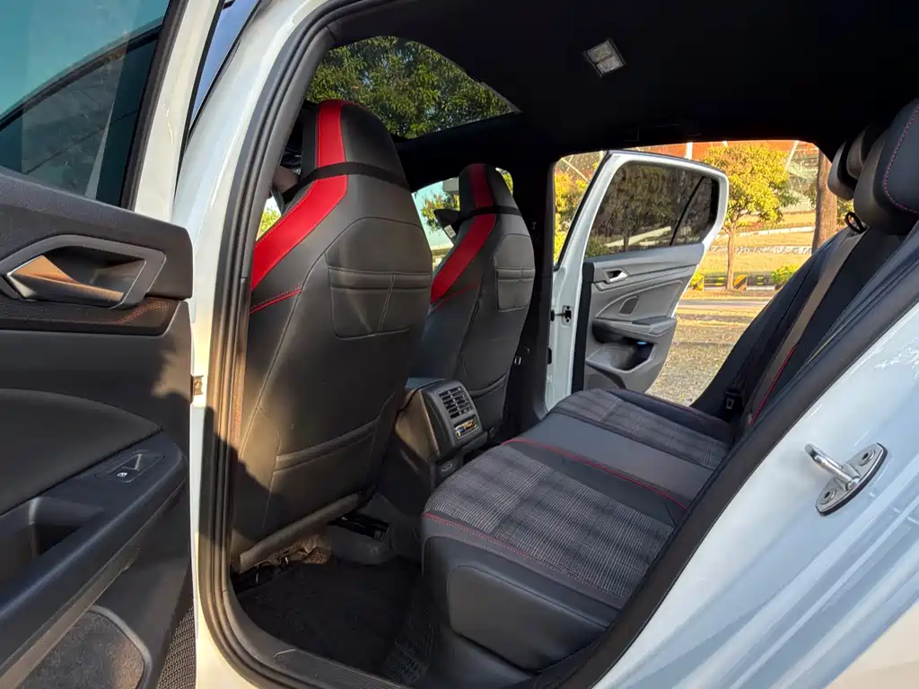 Golf GTI 2023 380TSI DSG GTI купить на сайте DeffCars