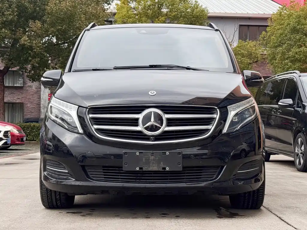 Mercedes-Benz V-Class 2020 V 260 L Long Wheelbase Luxury Edition купить на сайте DeffCars