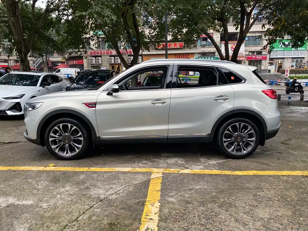 Hongqi HS5 2019 2.0T Zhilian Qixiang four-wheel drive version купить на сайте DeffCars