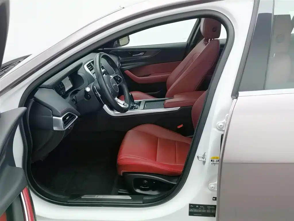 Jaguar XEL 2021 2.0T 250PS R-DYNAMIC S Advanced Sports Edition купить на сайте DeffCars