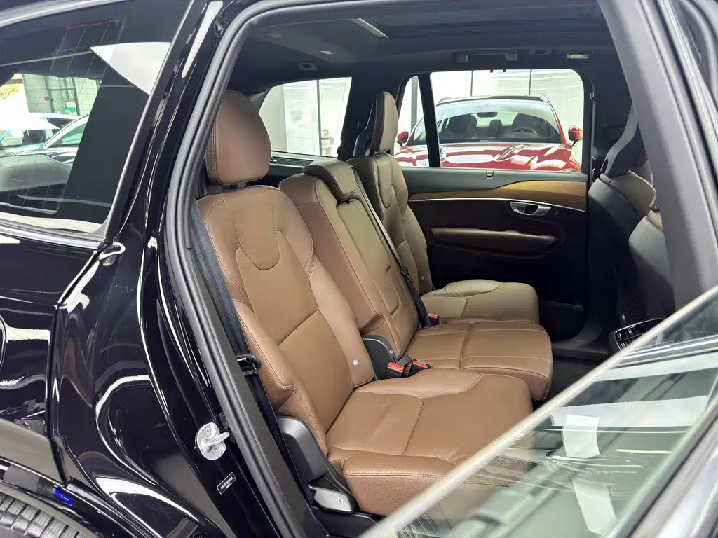 Volvo XC90 2024 B6 Zhiyi Luxury Edition 7 seats купить на сайте DeffCars
