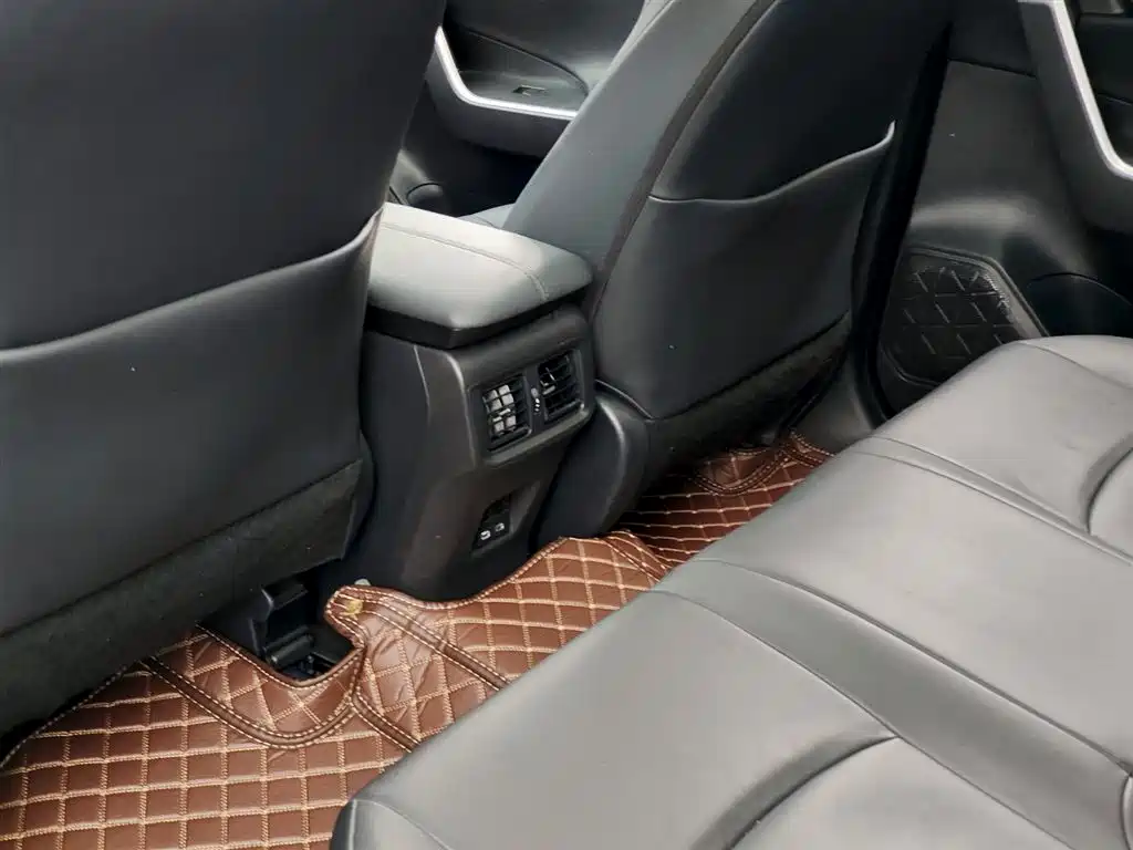 Wilanda 2023 2.0L CVT two-wheel drive luxury PLUS version купить на сайте DeffCars