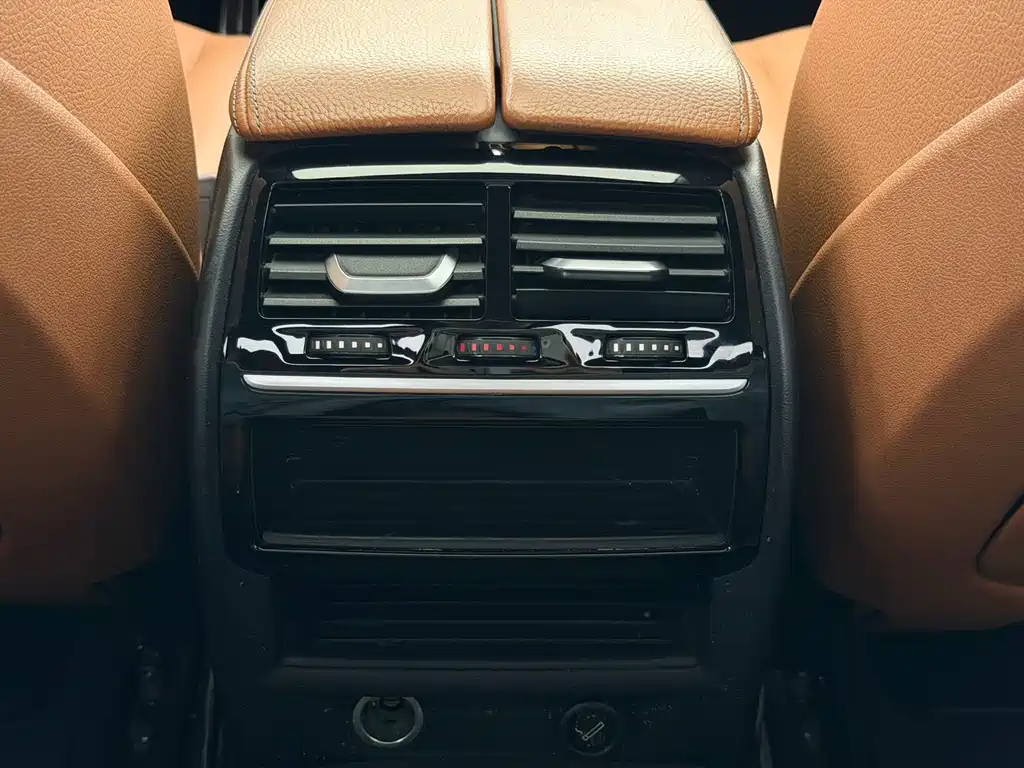 BMW 5 Series 2018 facelift 530Li leading M sports package купить на сайте DeffCars