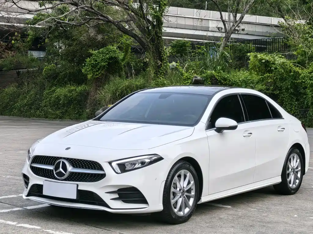 Mercedes-Benz A-Class 2022 Facelift A 200 L Sports Sedan Fashionable купить на сайте DeffCars