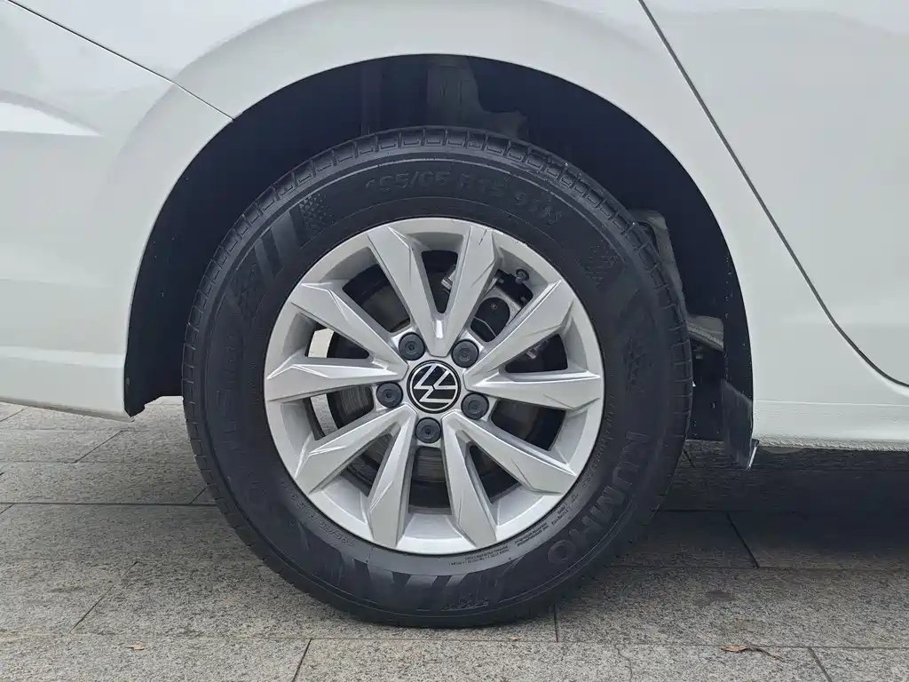 Bora 2023 200TSI DSG Yuexing Edition купить на сайте DeffCars