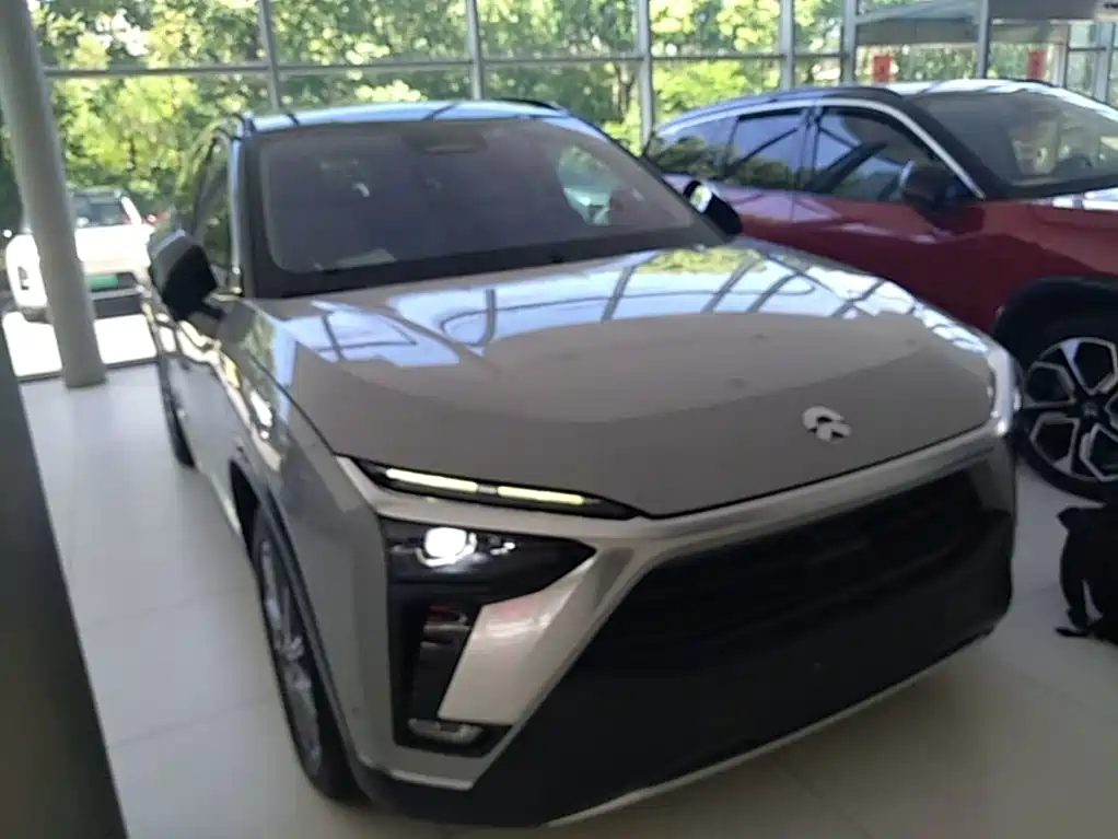 NIO ES8 2020 450KM six-seater version купить на сайте DeffCars