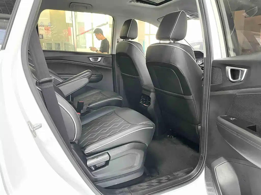 Wuling Jiachen 2022 1.5T CVT exclusive flagship model купить на сайте DeffCars