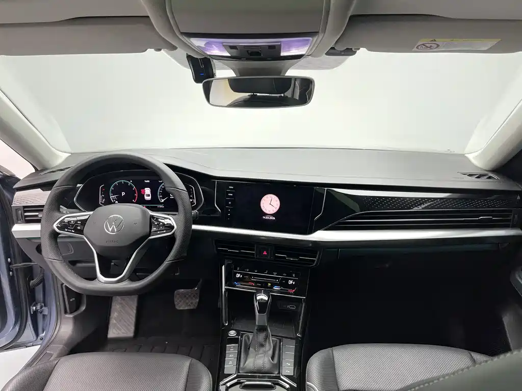 Passat 2022 330TSI Deluxe Edition купить на сайте DeffCars