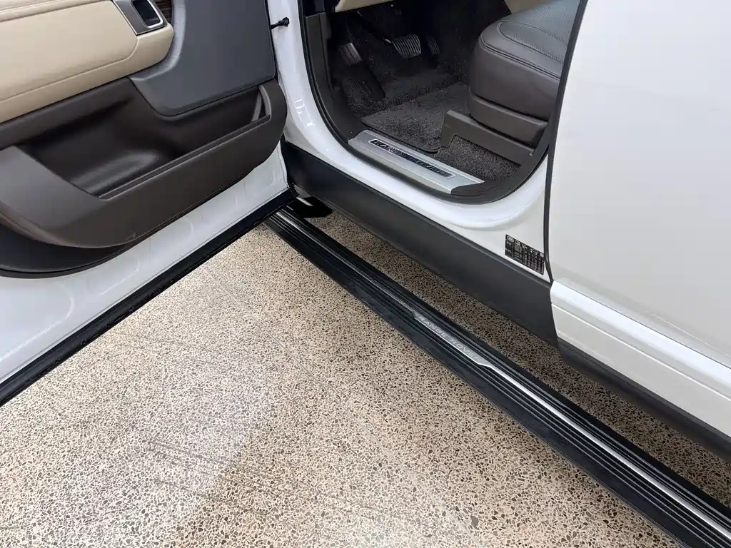 Range Rover 2018 3.0 SC V6 Vogue Extended Edition купить на сайте DeffCars