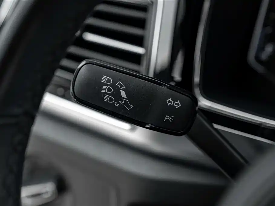 Touron 2019 Touron X 380TSI four-wheel drive luxury version купить на сайте DeffCars