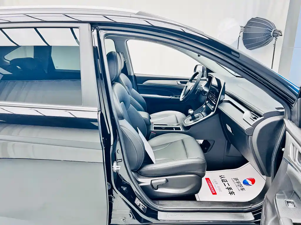 Haval M6 2021 PLUS 1.5T DCT luxury smart connected model купить на сайте DeffCars