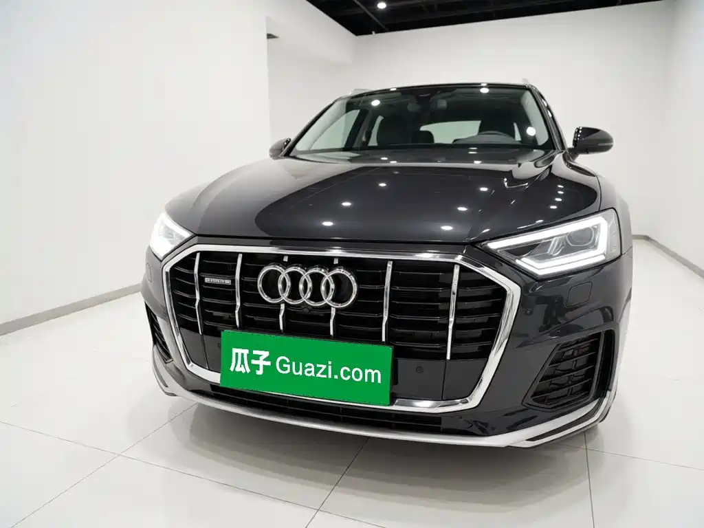 Audi Q7 2021 55 TFSI quattro S line sports version купить на сайте DeffCars