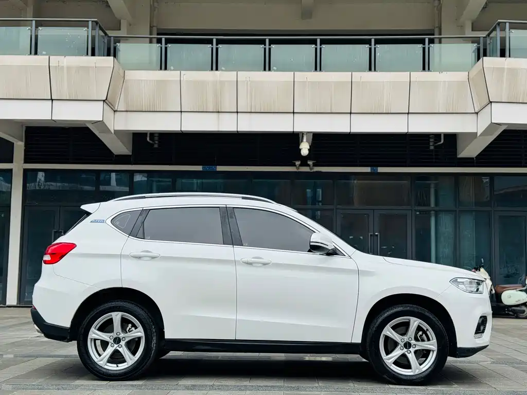 Haval H2 2018 Creative Edition Blue Label 1.5T dual-clutch two-wheel drive fashion model купить на сайте DeffCars