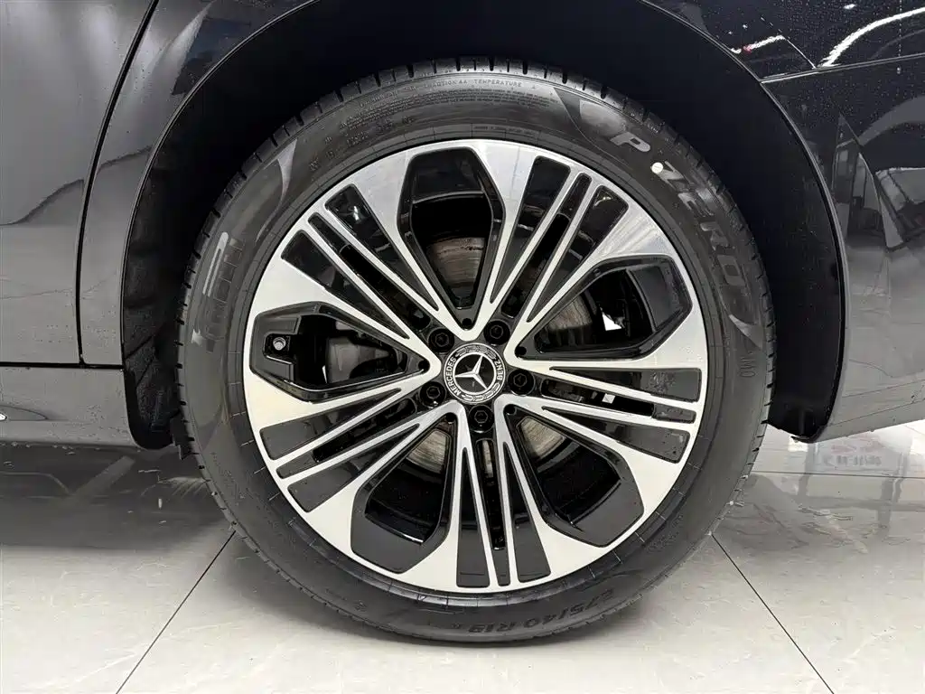 Mercedes-Benz E-Class 2026 E 300 L Luxury Model купить на сайте DeffCars