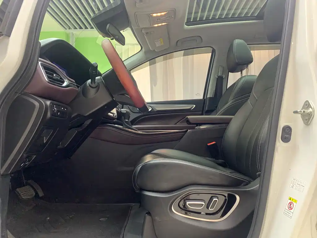 Trumpchi M6 2021 PRO 270T DCT Exclusive Edition купить на сайте DeffCars