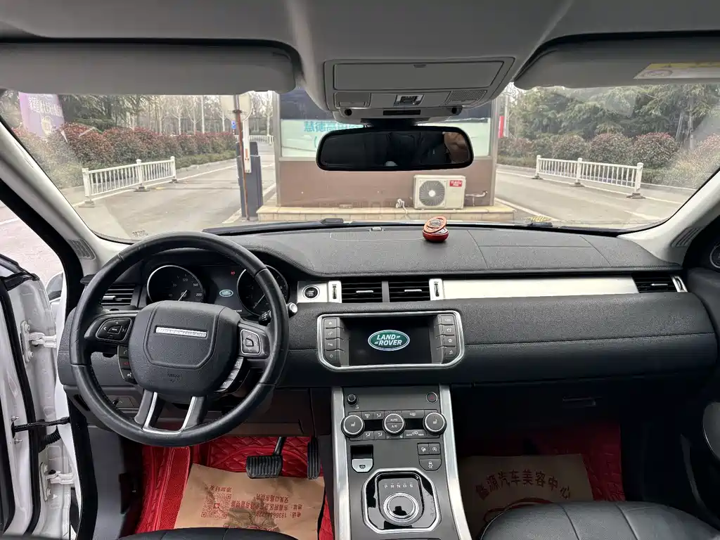 Range Rover Evoque 2017 2.0T PURE Fashion Edition купить на сайте DeffCars