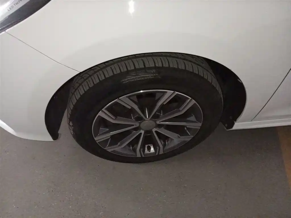 Song MAX 2019 1.5T automatic smart connected Ruiyi sunroof type 6 seats National V купить на сайте DeffCars