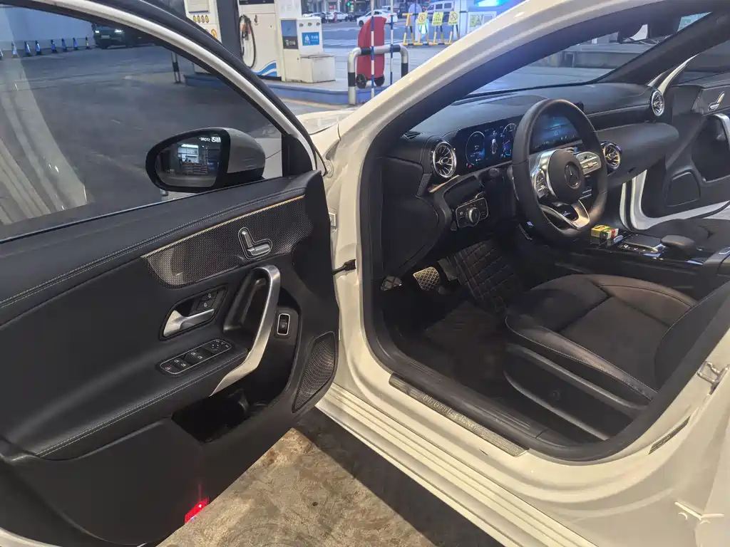 Mercedes-Benz A-Class 2021 A 200 L Sports Sedan Fashionable купить на сайте DeffCars