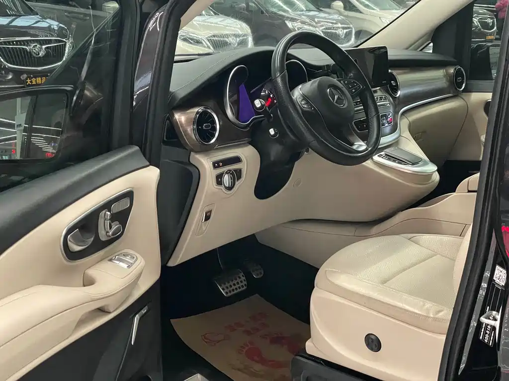 Mercedes-Benz V-Class 2020 V 260 Premium Edition купить на сайте DeffCars