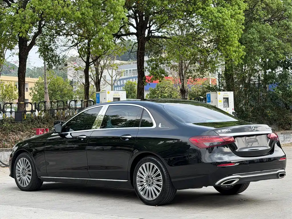 Mercedes-Benz E-Class 2021 E 300 L Premium Model купить на сайте DeffCars