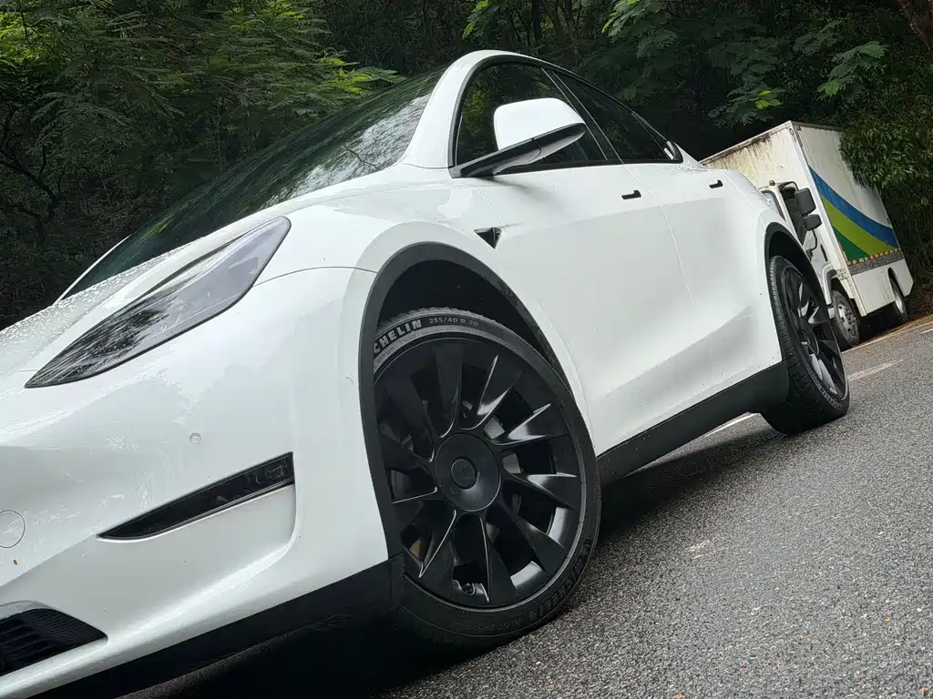 Model Y 2022 facelift rear-wheel drive version купить на сайте DeffCars