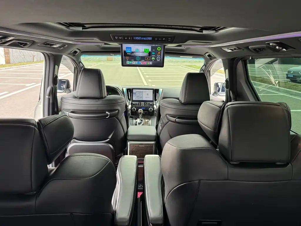 Wilfa 2021 Crown Dual Engine 2.5L HV Premium Edition купить на сайте DeffCars
