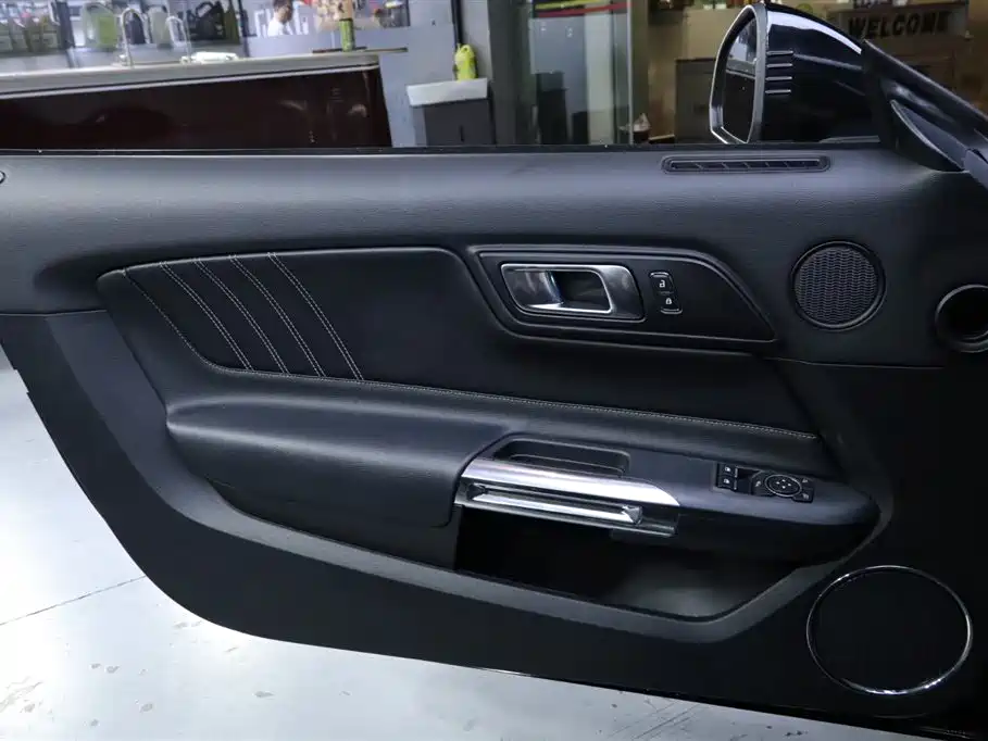 Mustang 2020 2.3L EcoBoost купить на сайте DeffCars