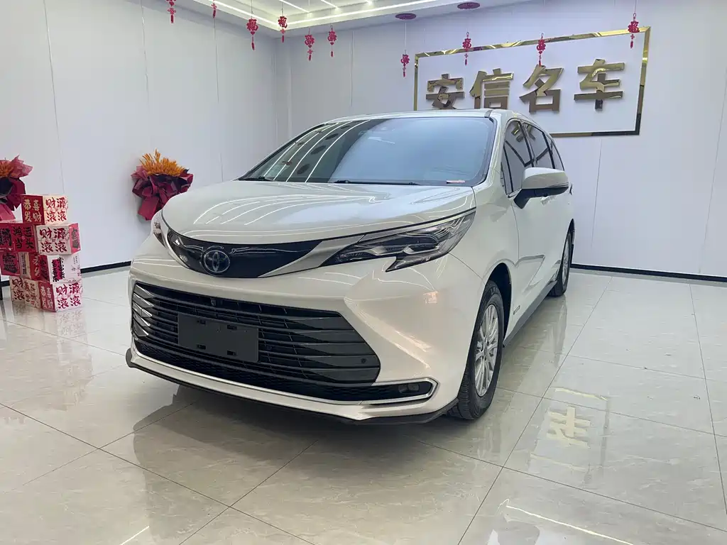 SIENNA 2021 2.5L Hybrid Deluxe Edition купить на сайте DeffCars